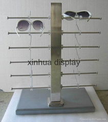 Glasses Display (D018)