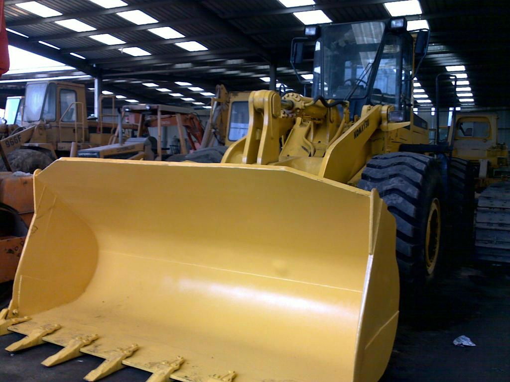 Used Komatsu WA470 wheel loader  2