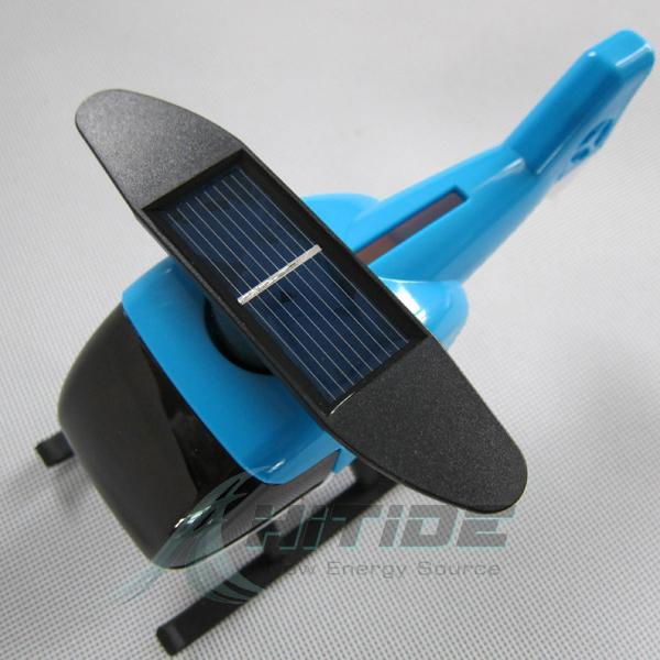 plane model solar toy 3