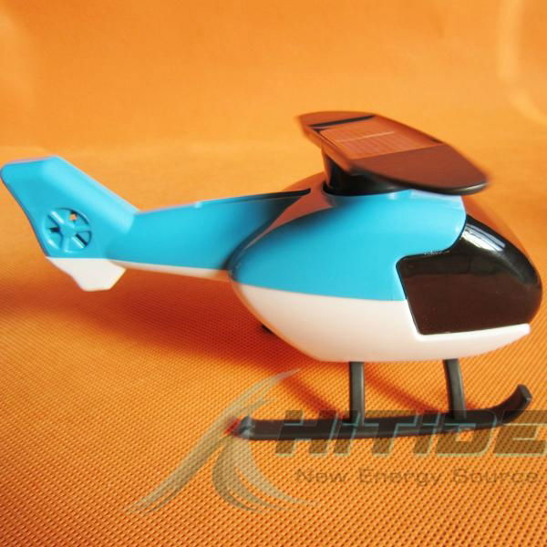 plane model solar toy 3