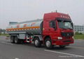 Sinotruck 266hp oil tank truck  5