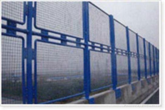 Wire mesh fense 4