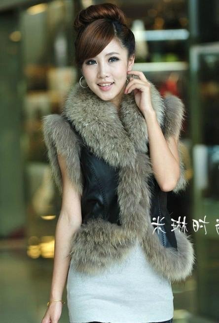 2011 New! Ladies' real fur coat 2369