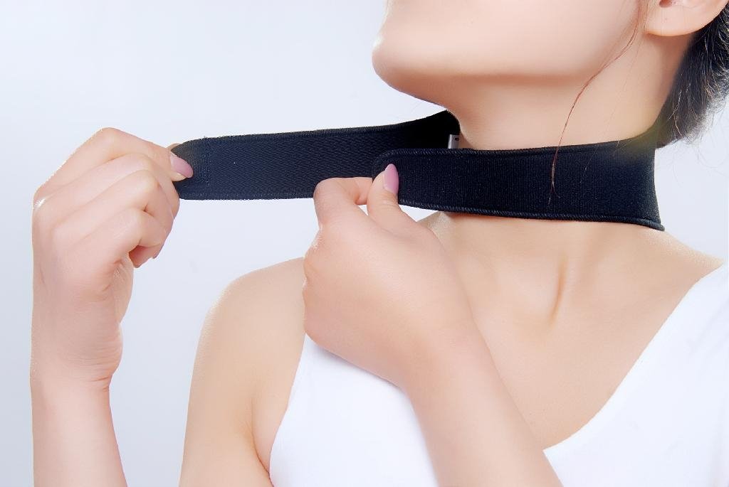 Tourmaline self-heating magnetic neck support