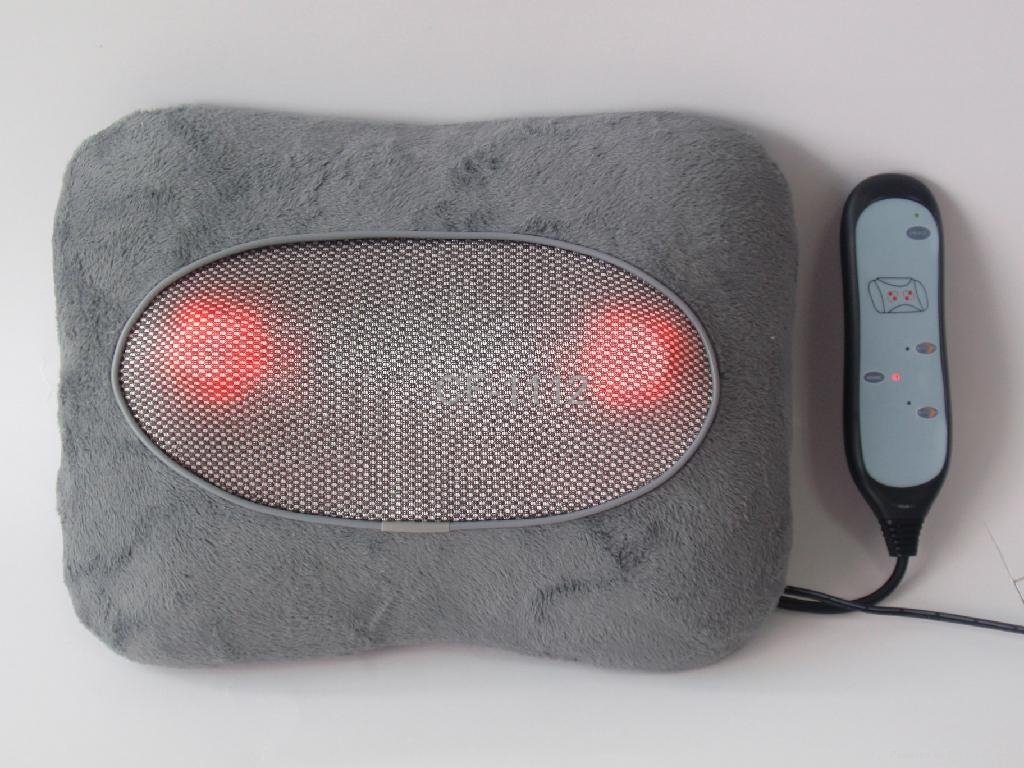 Rolling massage pillow with two rotation directions 3