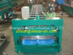 Joint hidden roll forming machine