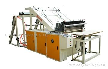 Automatic woven bag cutting machine