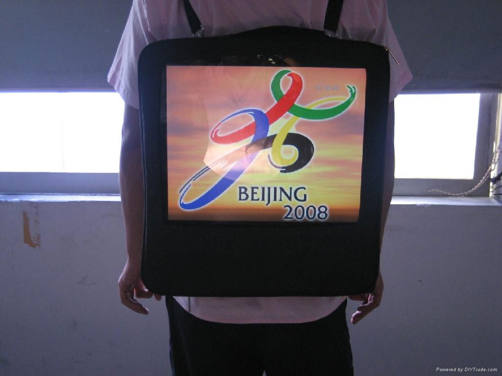 Fashionable 19inch Walking advertising player