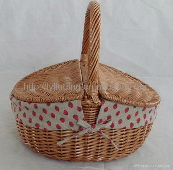 wicker picnic basket 2