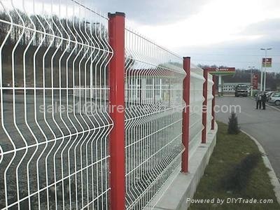 Wire Mesh Fence (with Folds) 5
