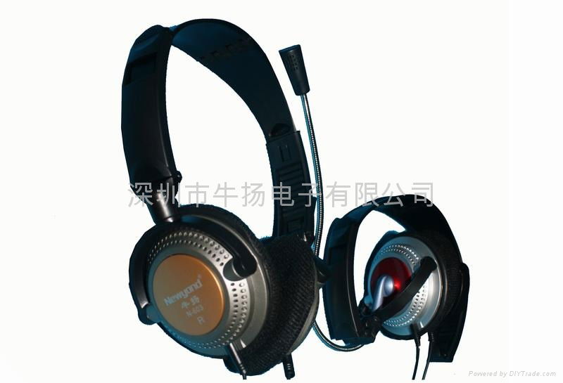 Multimedia  headphone 3