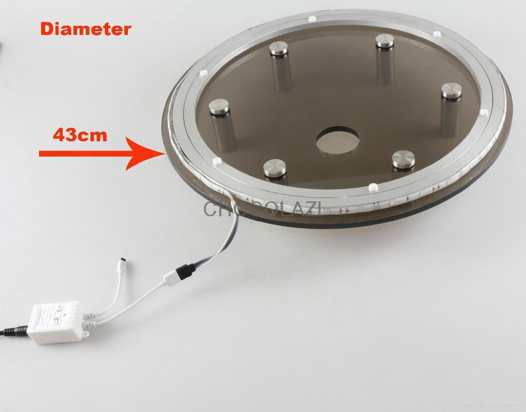 Rotatable illuminated base for chocolate fountain 4