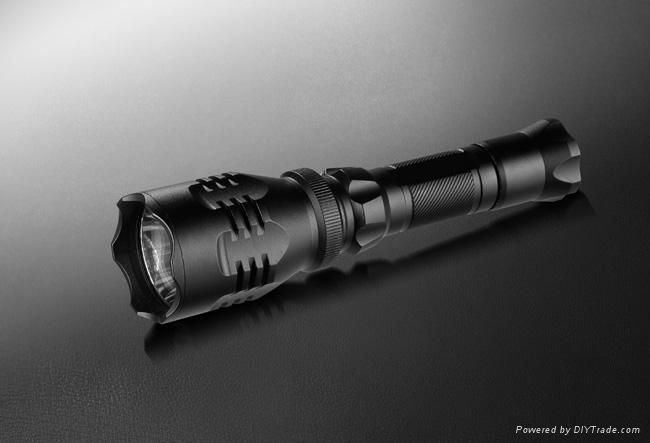 LED tactical flashlight