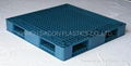 reversible plastic pallet