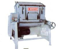 Horizontal mixing machine