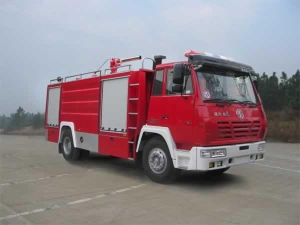 HOWO Four-door Fire-fighting Truck