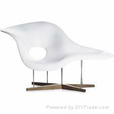 Eames la Chaise 