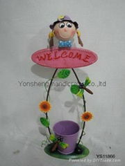 19"H GARDEN GIRL W/POT