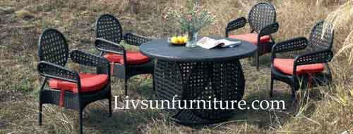Rattan Furniture: Dining Set