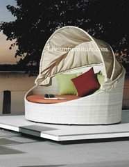 Rattan Furniture: Daybed