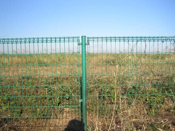 double circle fence 5