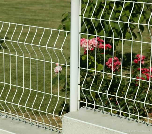 Triangle Fence 5