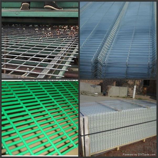 Galvanized welded wire mesh fence panel 