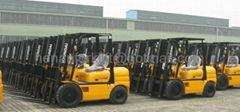 electric forklift