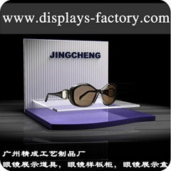 eyewear display