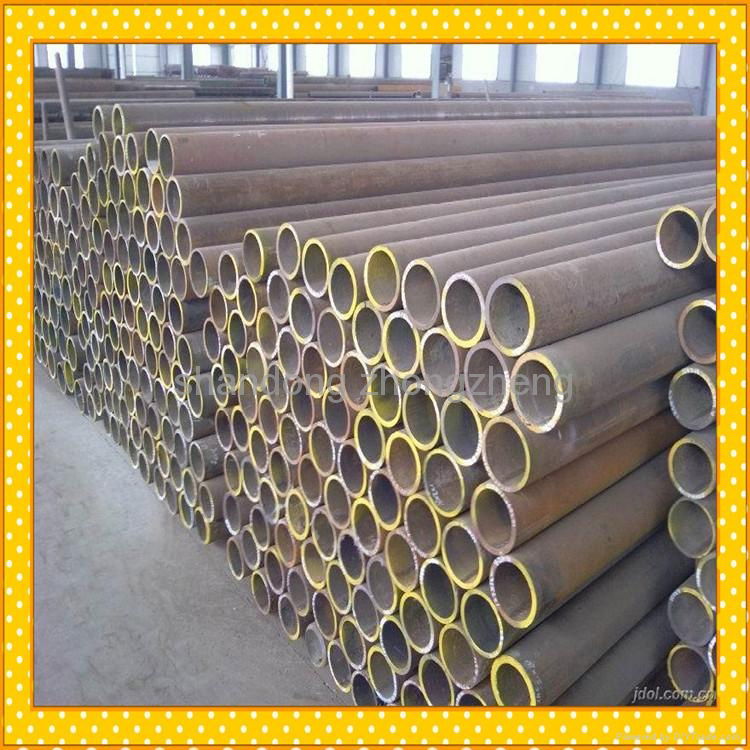 DIN St37 carbon seamless steel pipe 4