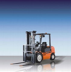 2-2.5T FORKLIFT