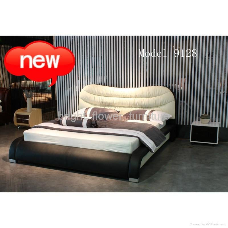 Basic Upholstered PU Leather Bed  3