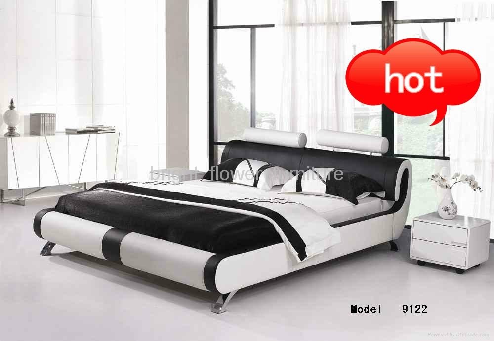 Basic Upholstered PU Leather Bed  4