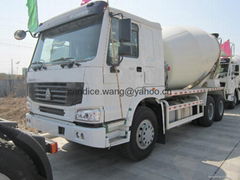 sinotruk howo 8m3 concrete mixer truck