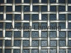 Crimped mesh