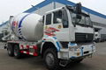 SINOTRUK golden prince 336hp 6X4 mixer truck 1