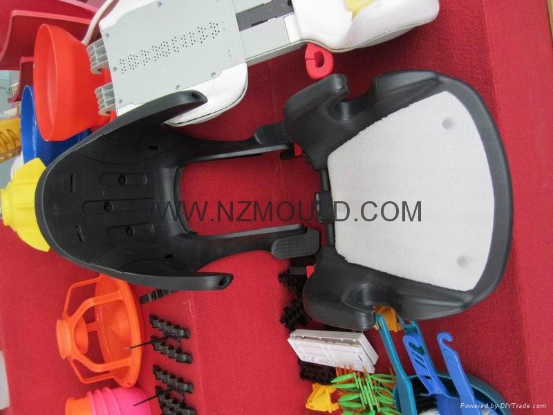 PLASTIC BLOWING CHAIR MOULD 3