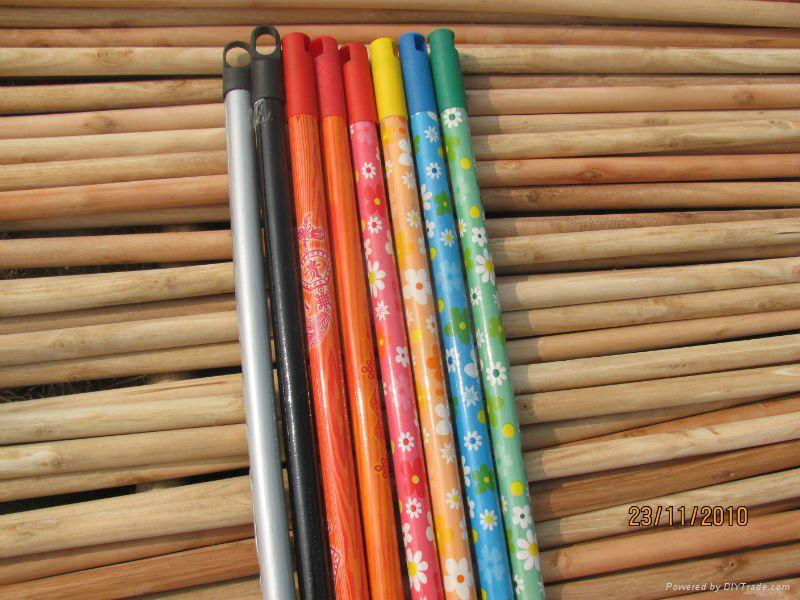 Pvc coated wood mop pole with different pvc pattern and different cap  2