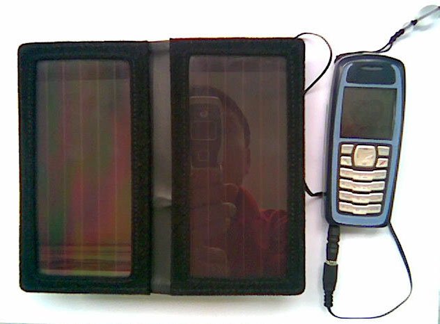 Solar cell phone case 4