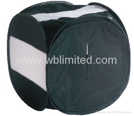 Black light tent