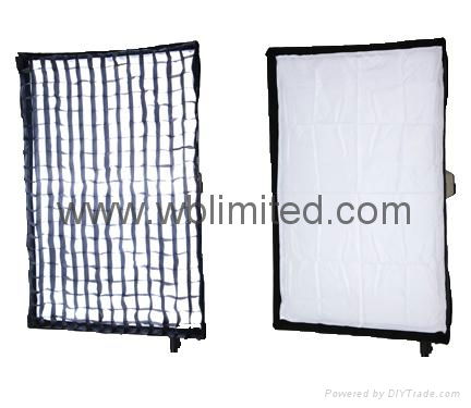 Softbox with honeycomb grid 3