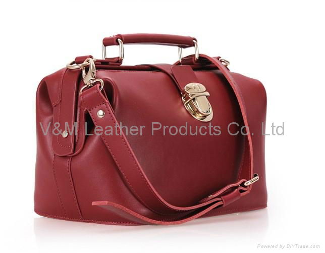 leather-handbag 
