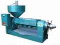 Screw/spiral oil press 1