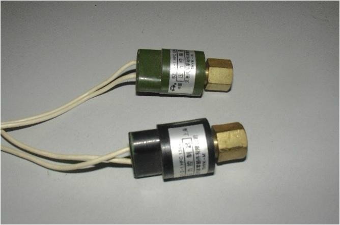pressure switch for bus air conditioner