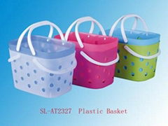 Plastic bucket