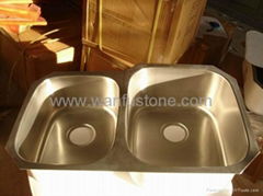 stainless steel kitchen sink