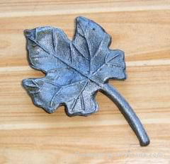 cast wrought iron folewers and leaves 4