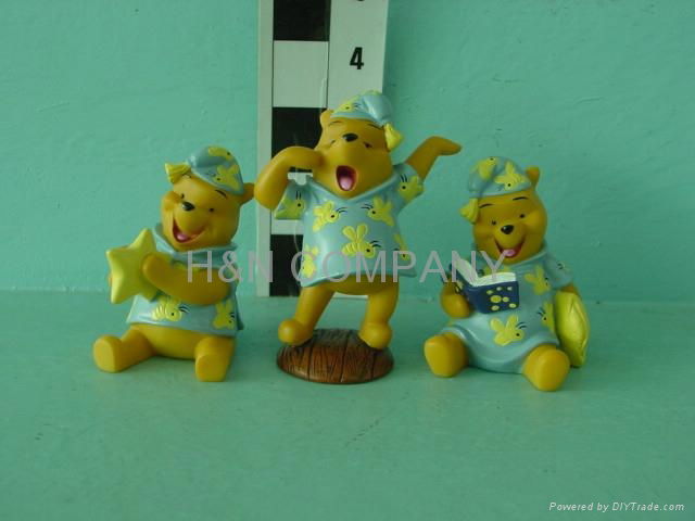 Polyresin-Winnie the Pooh 