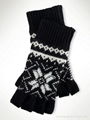 warm woolen gloves 1