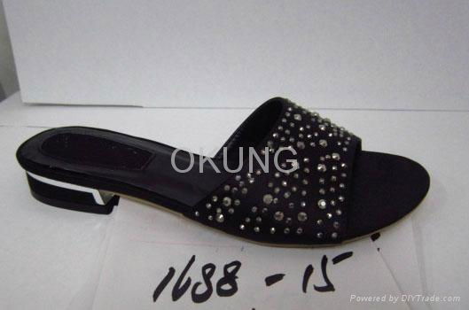 Ladies nice flat footwear 5